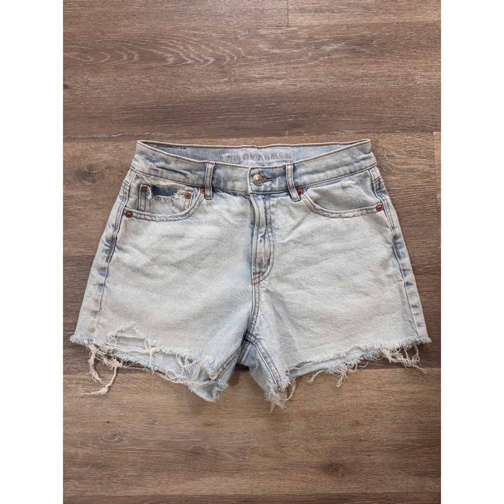 American Eagle Strigid Distressed Denim Shorts Light‎ Wash Raw Hem Womens 2